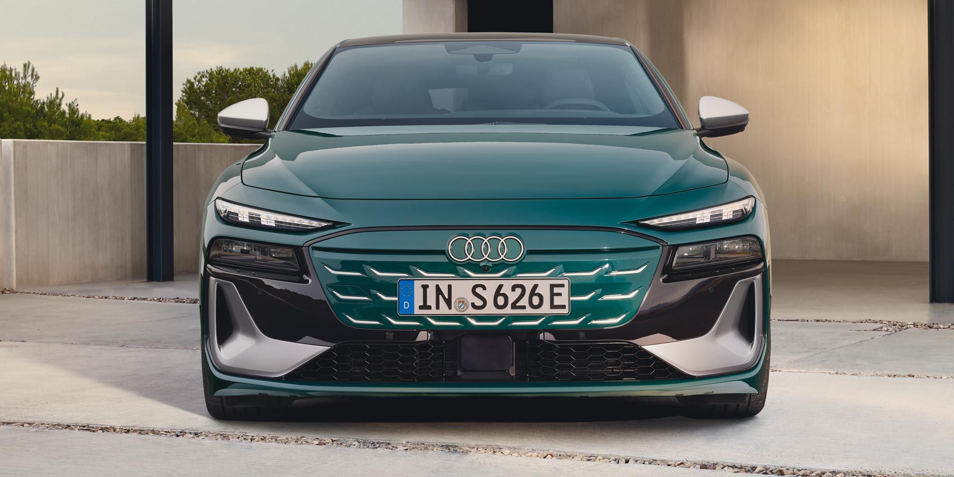 Audi S6 Sportback e-tron vista dianteira