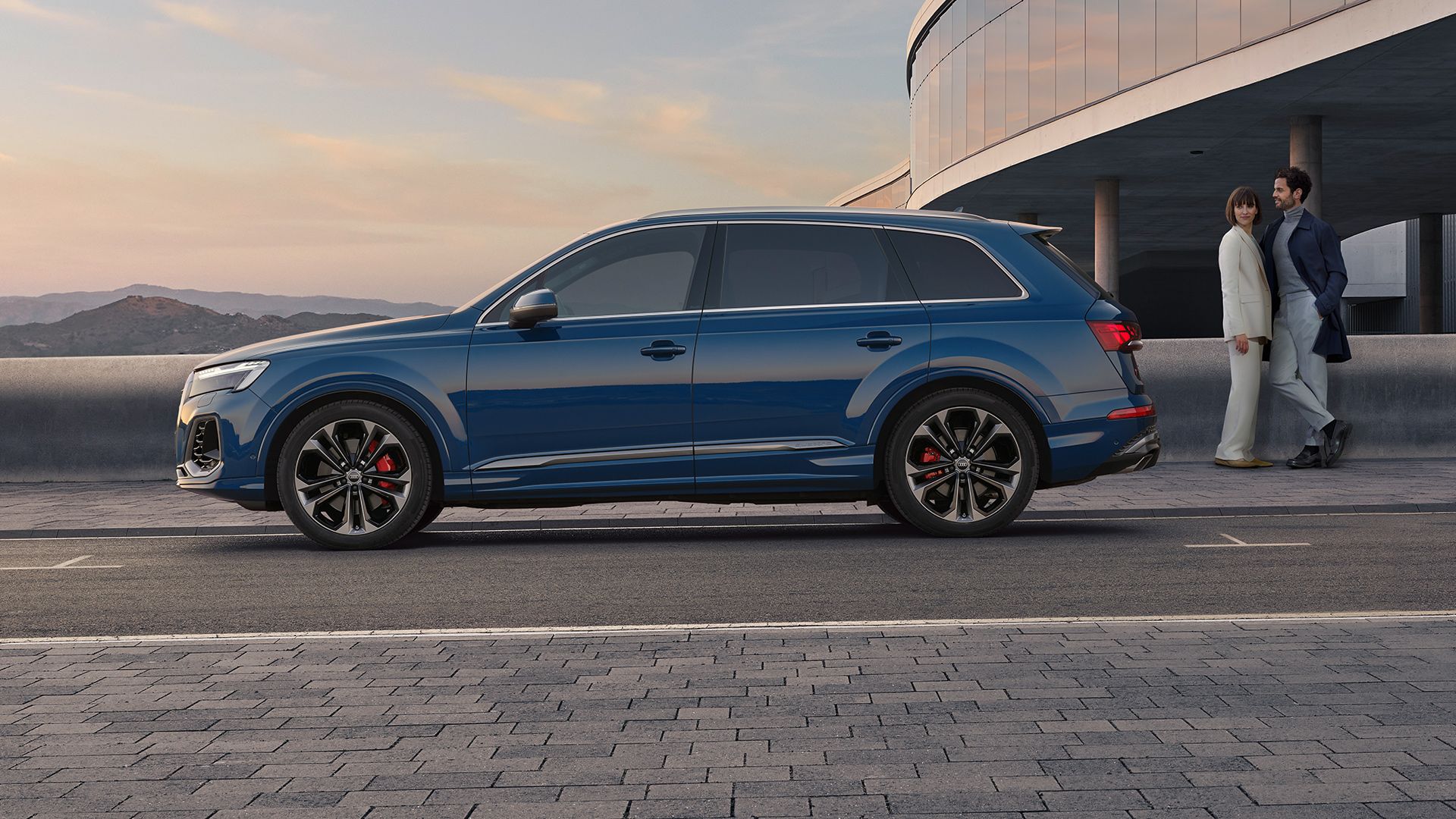 Audi Q7 SUV vista lateral