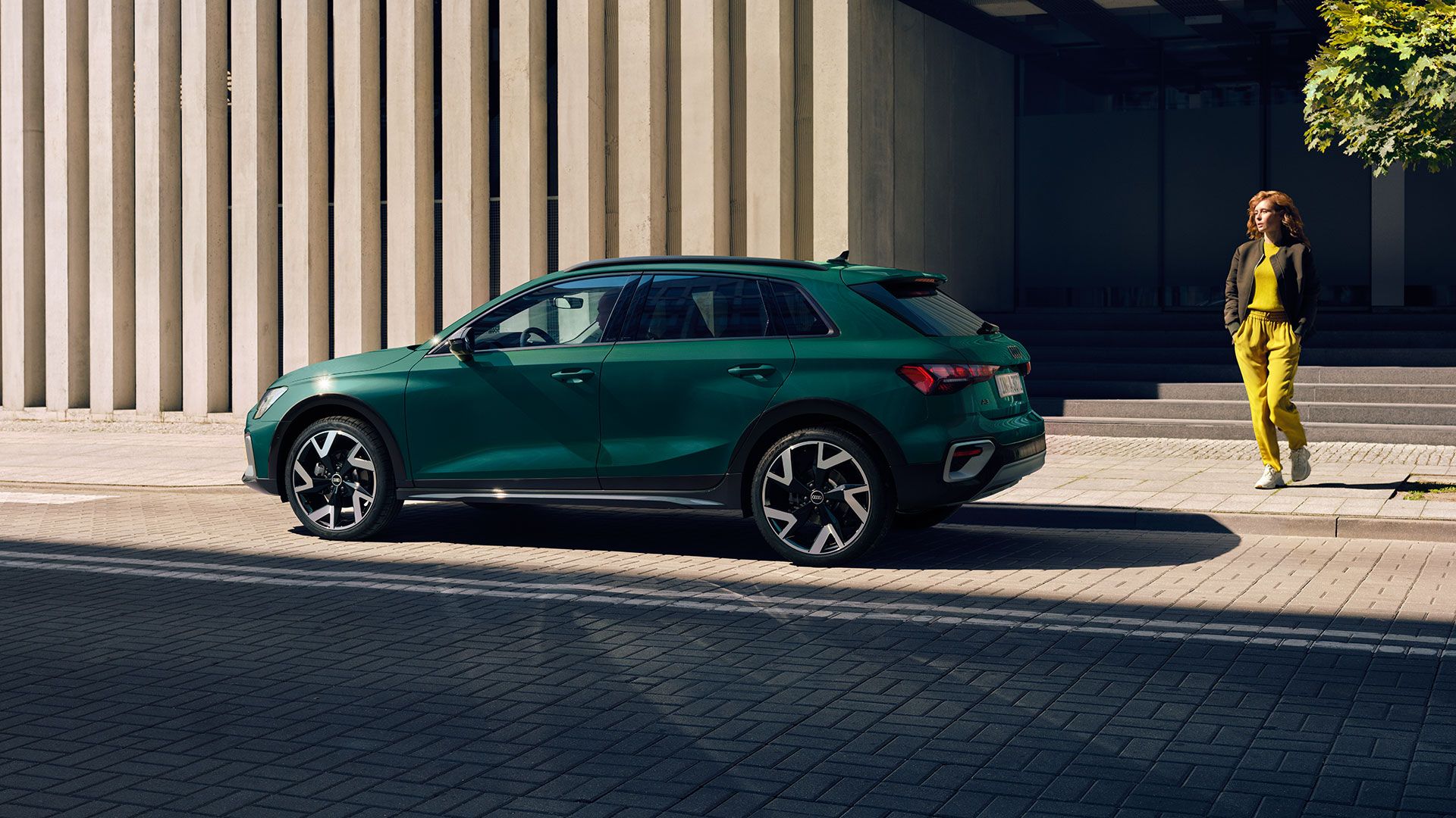Audi A3 allstreet verde vista lateral