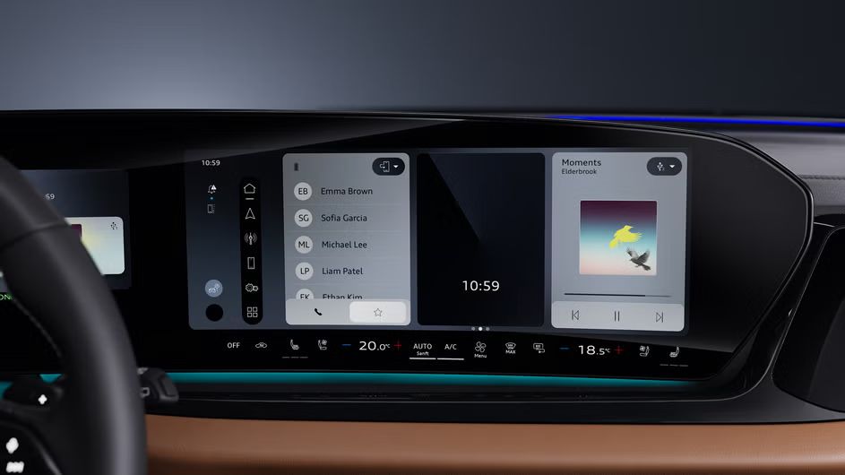 Nahaufnahme des MMI touch displays des Audi A6 allroad e-hybrid.
