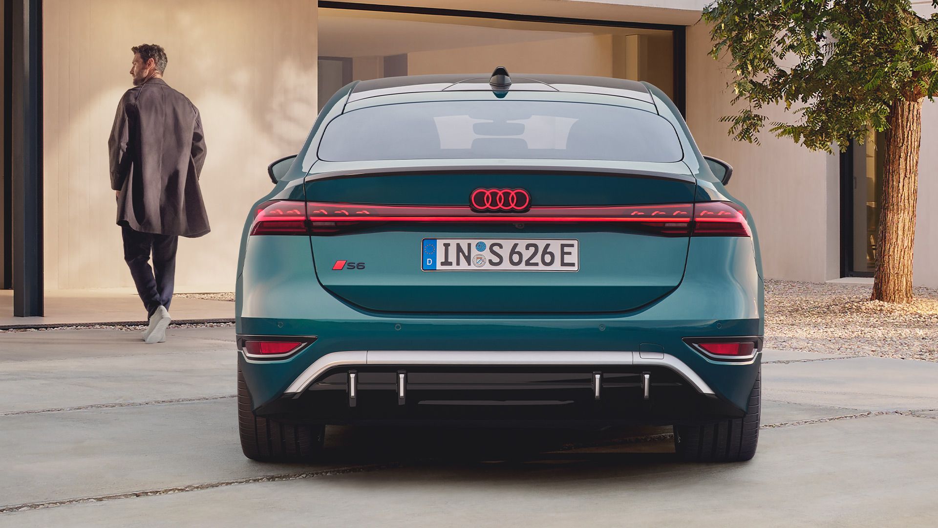 Audi S6 Sportback e-tron vista traseira