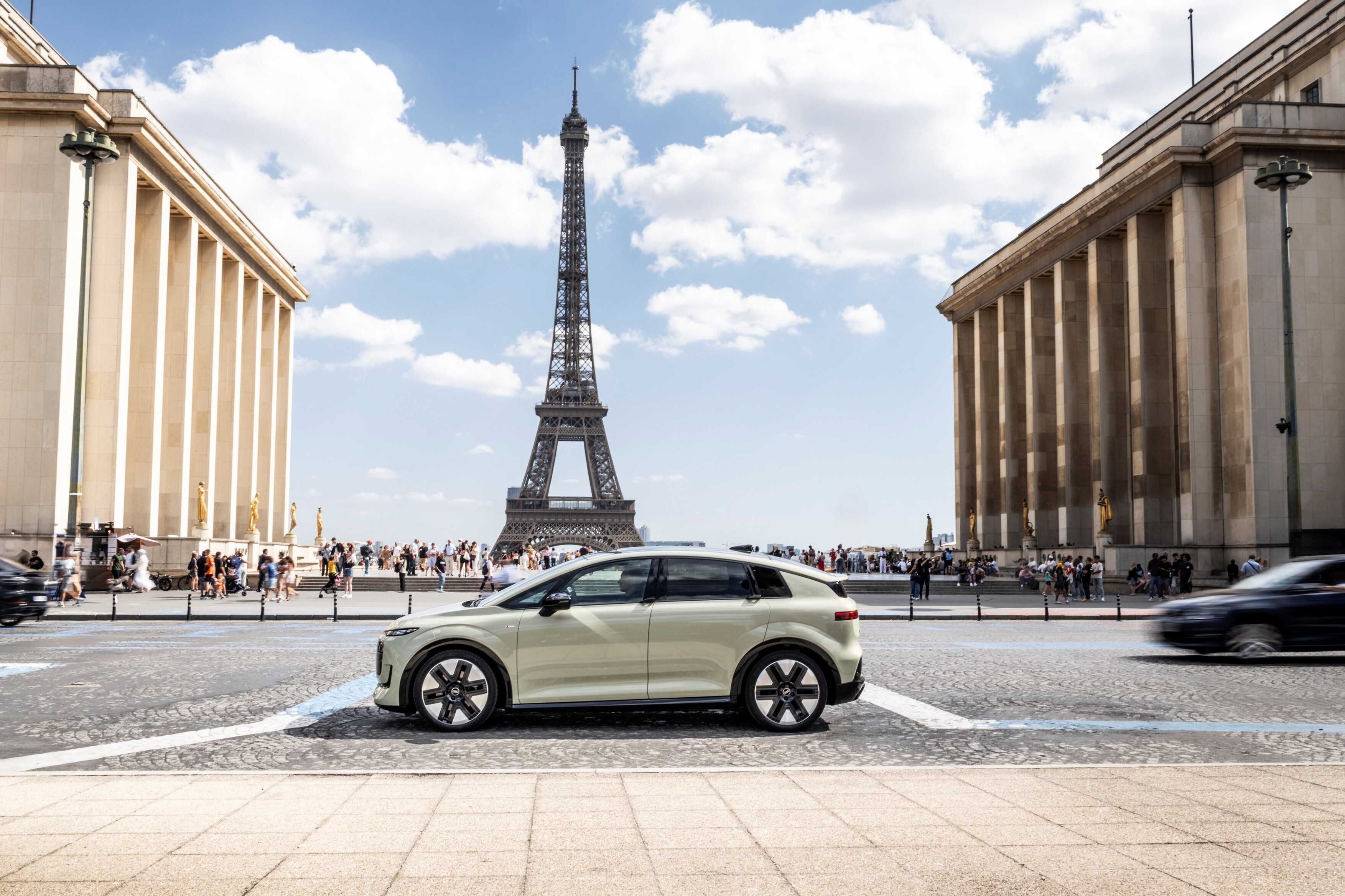 Audi A2 e-tron no Salão Automóvel de Paris: mobilidade elétrica eficiente para a Europa