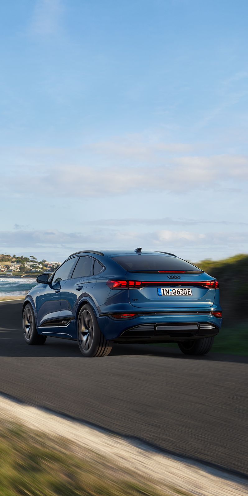 Audi Q6 Sportback e-tron vista traseira em andamento