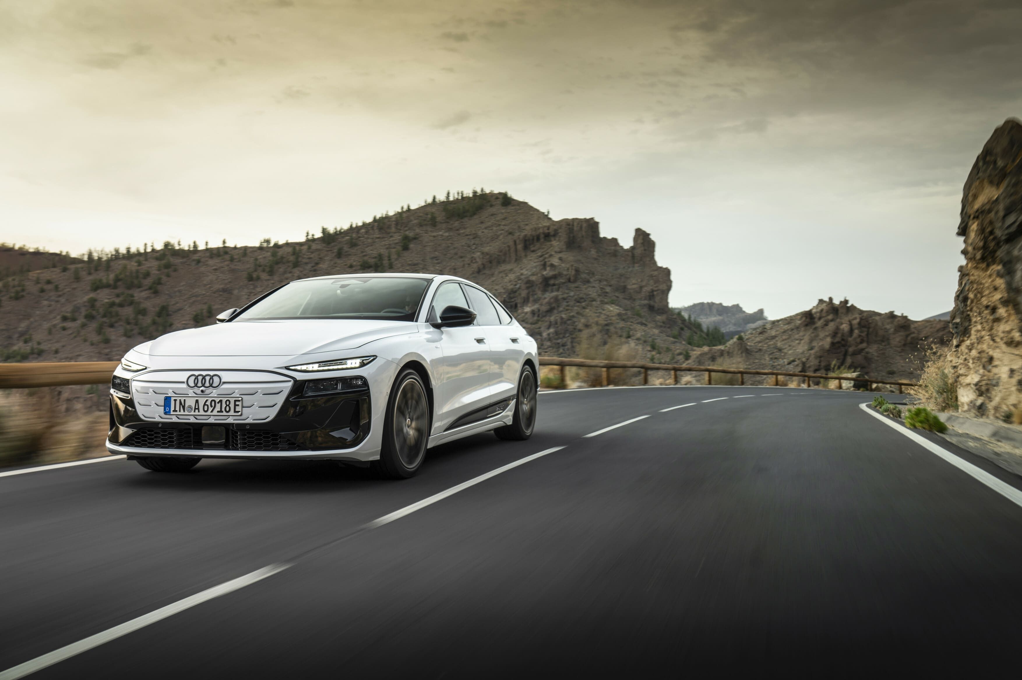 A6 e-tron conquista cinco estrelas nos testes do Euro NCAP, obtendo a pontuação máxima na proteção de crianças